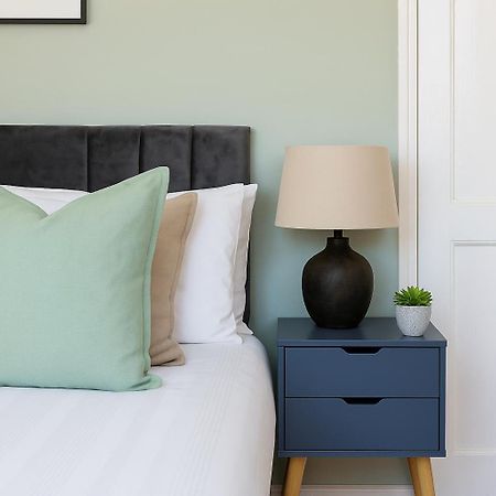 Cozy Rooms By Morden Tube Mitcham Bagian luar foto