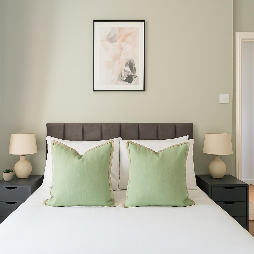 Cozy Rooms By Morden Tube Mitcham Bagian luar foto